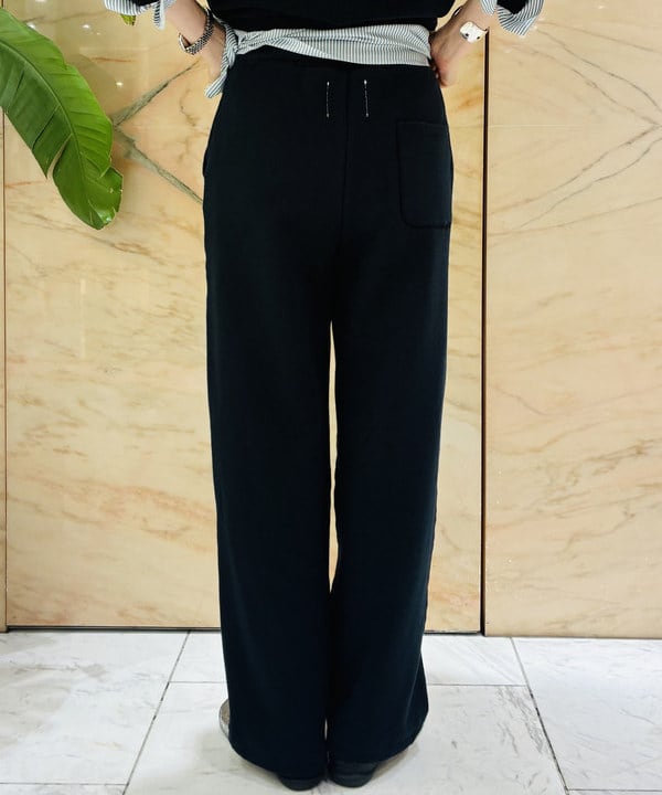 岩沢 珠代さんの「BEAMS WOMEN｜AK+1 / タスラン オーバーコート」を使ったコーディネート