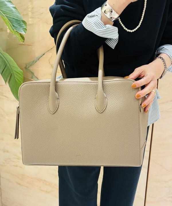 岩沢 珠代さんの「BEAMS WOMEN｜AK+1 / タスラン オーバーコート」を使ったコーディネート