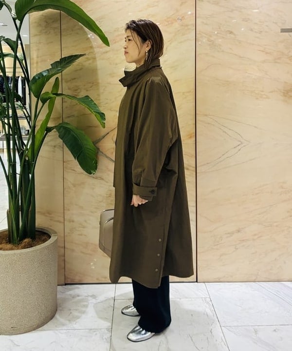 岩沢 珠代さんの「BEAMS WOMEN｜AK+1 / タスラン オーバーコート」を使ったコーディネート