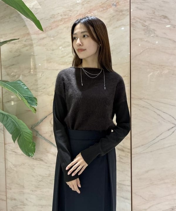 茂野 真楓さんの「BEAMS WOMEN｜フラッフィー ボートネック ニット」を使ったコーディネート