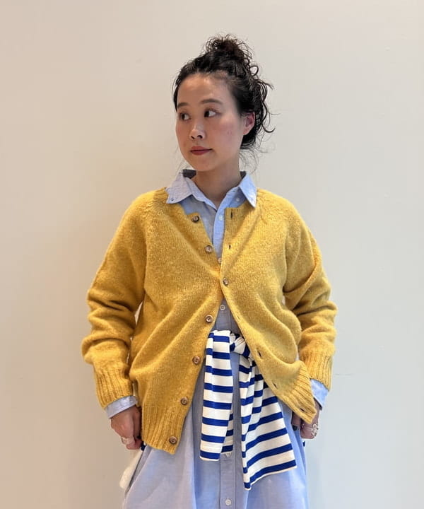 清水 彩乃さんの「BEAMS WOMEN｜【別注】Nor&rsquo;Easterly / シェットランド シャギー カーディガン」を使ったコーディネート