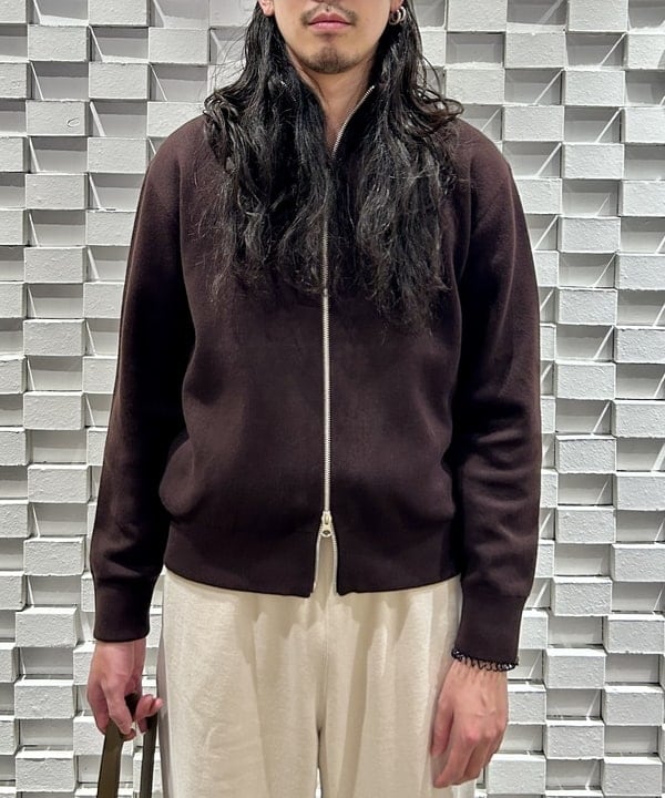 鎌田 悠次郎さんの「BEAMS WOMEN｜ドローストリング バッグ」を使ったコーディネート