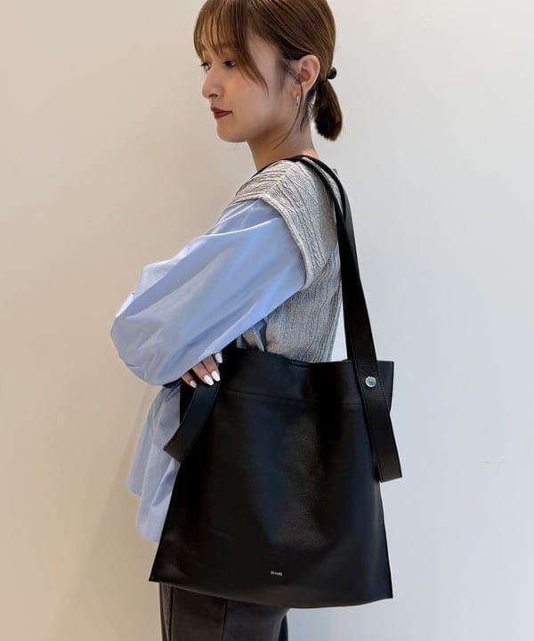松本 佳菜子さんの「BEAMS WOMEN｜カット オフライン スウェット パンツ」を使ったコーディネート