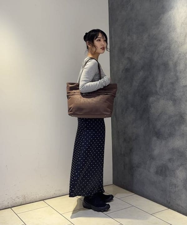 星野 真依さんの「BEAMS WOMEN｜リブ ヘンリーネック フーディー」を使ったコーディネート