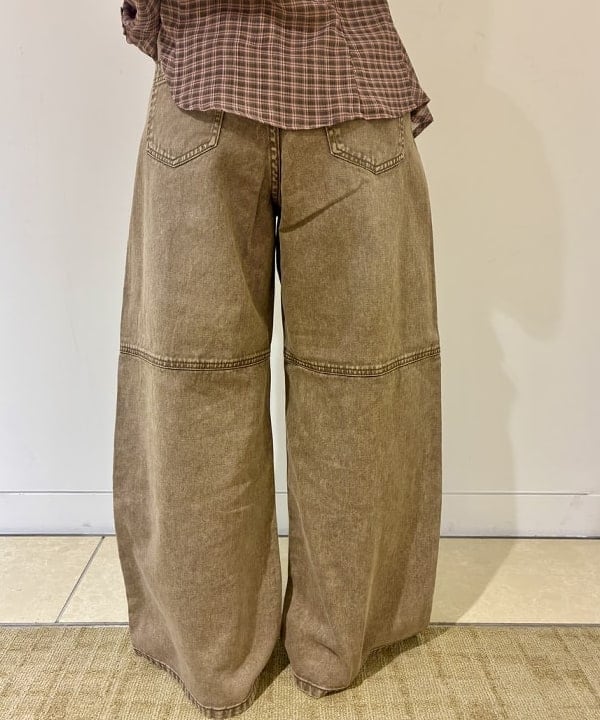 ヒカリさんの「BEAMS WOMEN｜ブリーチ デニム ワイドパンツ」を使ったコーディネート