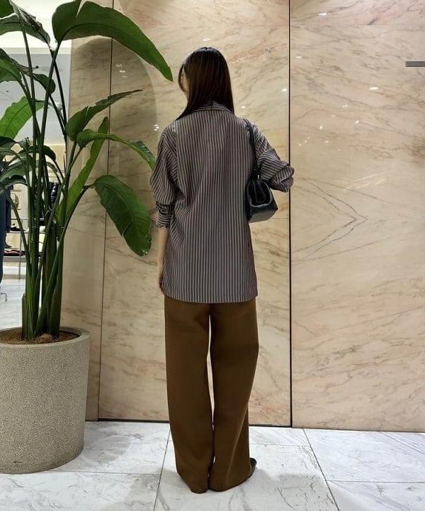 茂野 真楓さんの「BEAMS WOMEN｜YLEVE / ストライプ パジャマシャツ」を使ったコーディネート