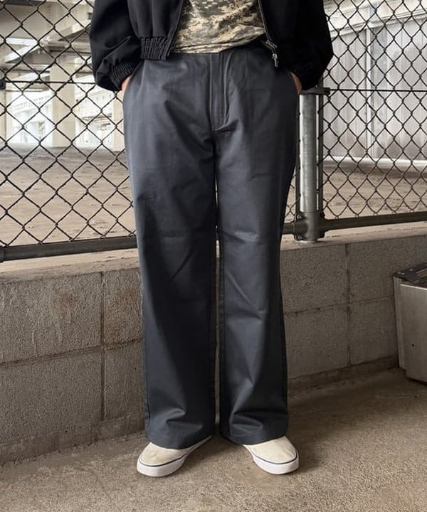 川崎 駿希さんの「BEAMS WOMEN｜ギャバ ジップ ブルゾン」を使ったコーディネート