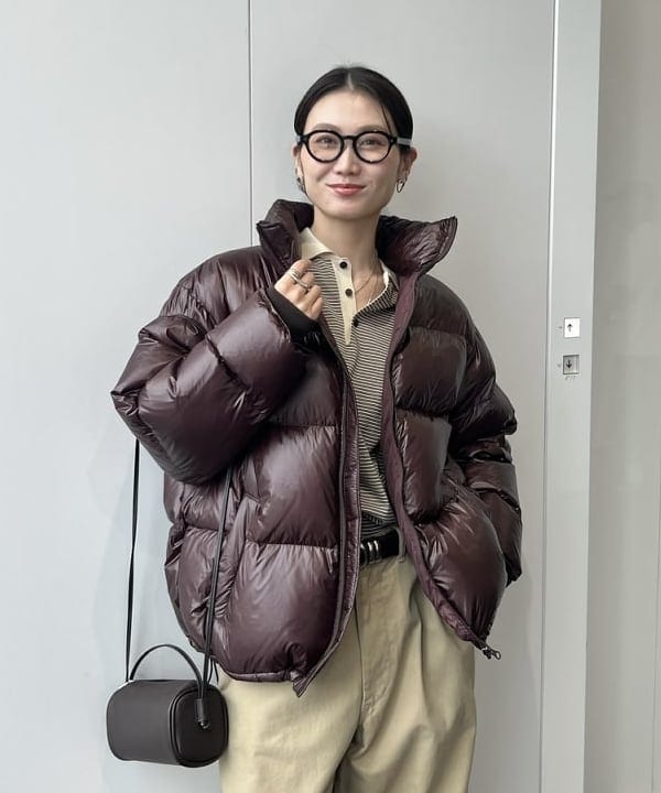 隈元 楓さんの「BEAMS WOMEN｜【別注】エディター坪田あさみ &times; WOOLRICH &times; Demi-Luxe BEAMS / パッカブル コクーン ダウンブルゾン」を使ったコーディネート