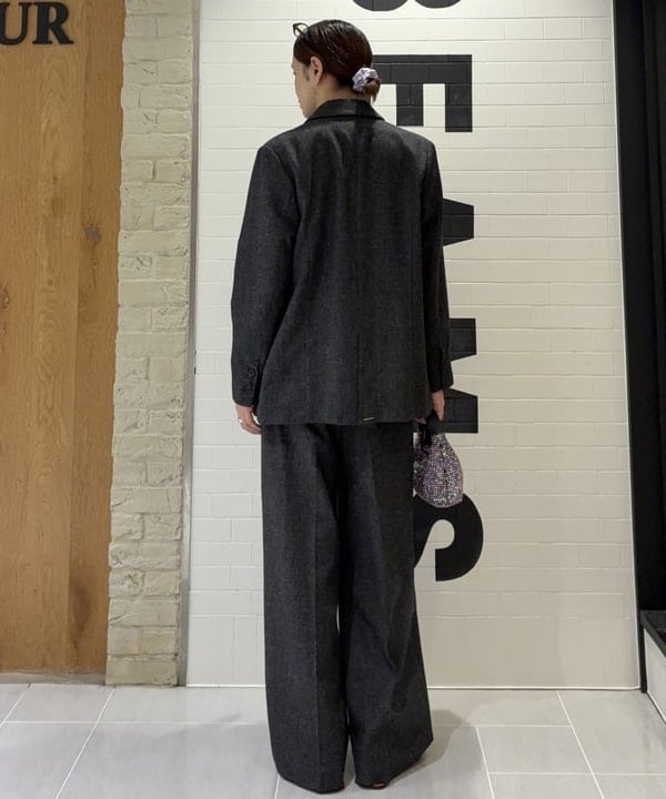 マツミヤさんの「BEAMS WOMEN｜ホームスパン ワイド パンツ」を使ったコーディネート