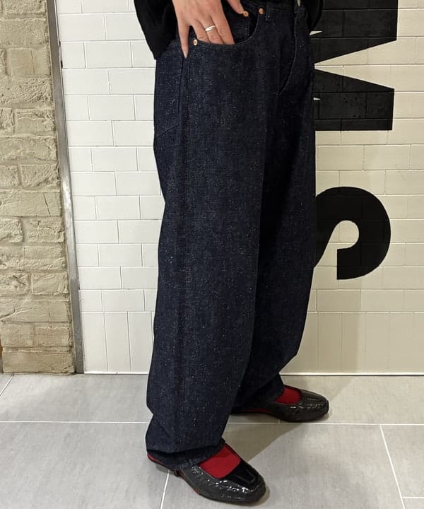 マツミヤさんの「BEAMS WOMEN｜ヘンリーネック Tシャツ」を使ったコーディネート