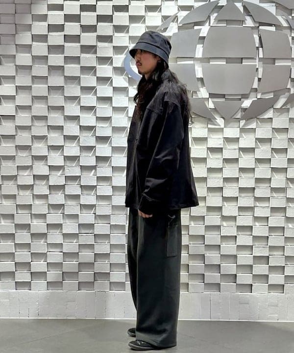 鎌田 悠次郎さんの「BEAMS WOMEN｜【別注】Champion / リバースウィーブ（R）ワイド ペインターパンツ」を使ったコーディネート