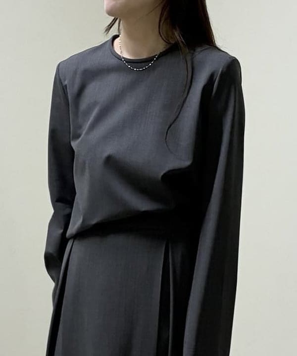 関 桂子さんの「BEAMS WOMEN｜シンプリシティ ブラウス .M」を使ったコーディネート