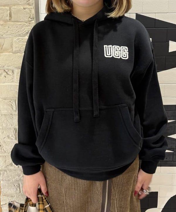 大石彩可さんの「BEAMS WOMEN｜コーデュロイ アシンメトリー ジップ スカート」を使ったコーディネート