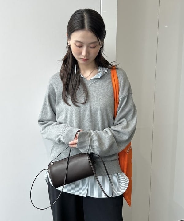 隈元 楓さんの「BEAMS WOMEN｜コットンウール Vネック ニット」を使ったコーディネート