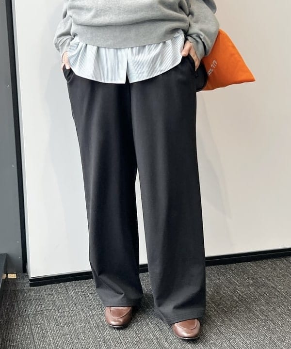 隈元 楓さんの「BEAMS WOMEN｜コットンウール Vネック ニット」を使ったコーディネート