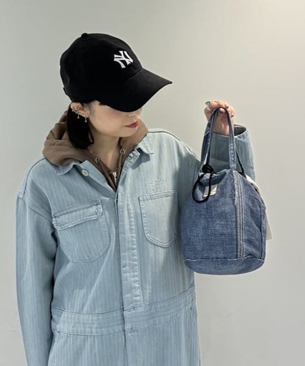 りかちょび/岸本梨佳さんの「BEAMS WOMEN｜【別注】N,P,E / リプロダクション デニムスキャニング リバーシブルバッグ S」を使ったコーディネート