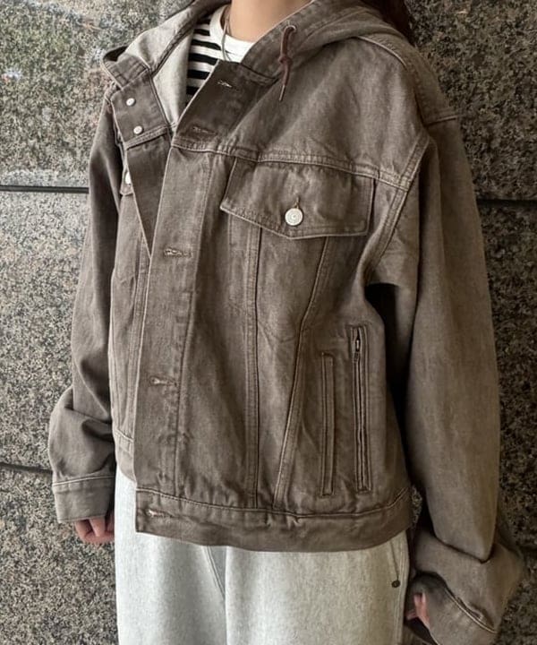 amiriさんの「BEAMS WOMEN｜【別注】Champion / リバースウィーブ（R）ワイド ペインターパンツ」を使ったコーディネート