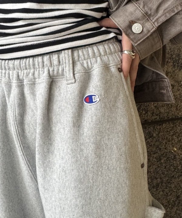 amiriさんの「BEAMS WOMEN｜【別注】Champion / リバースウィーブ（R）ワイド ペインターパンツ」を使ったコーディネート