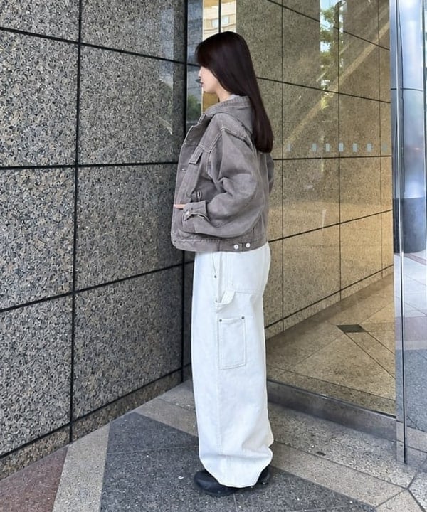 amiriさんの「BEAMS WOMEN｜【別注】Champion / リバースウィーブ（R）ワイド ペインターパンツ」を使ったコーディネート
