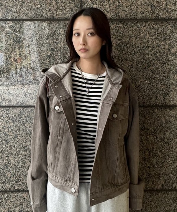 amiriさんの「BEAMS WOMEN｜【別注】Champion / リバースウィーブ（R）ワイド ペインターパンツ」を使ったコーディネート