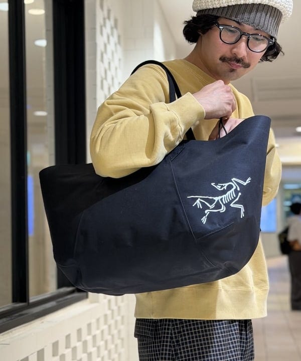 BAKU(東江 漠)さんの「ARC'TERYX / Carrier 45 Gear Tote」を使ったコーディネート
