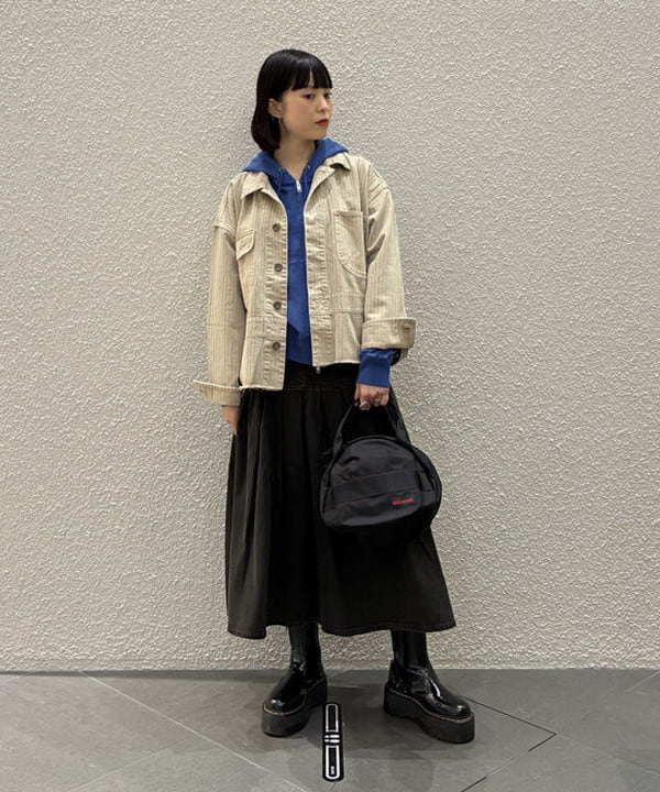 りかちょび/岸本梨佳さんの「BEAMS WOMEN｜【別注】BRIEFING / ヘルメット バッグ」を使ったコーディネート