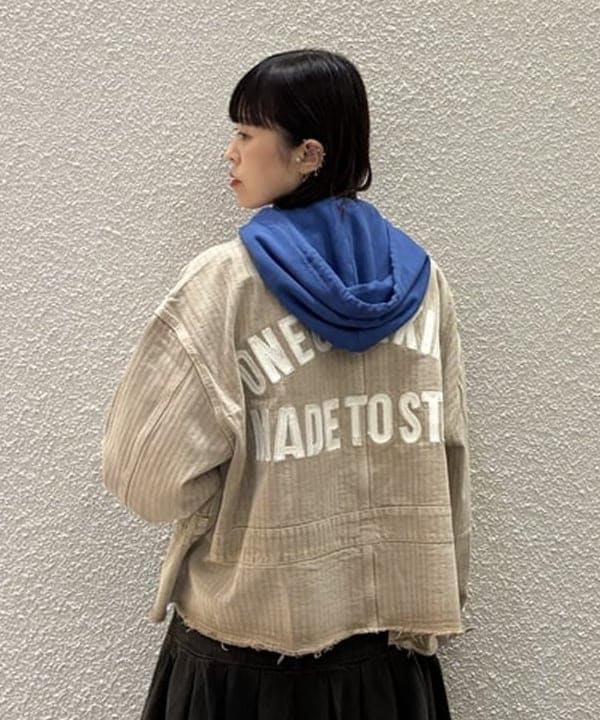 りかちょび/岸本梨佳さんの「BEAMS WOMEN｜【別注】BRIEFING / ヘルメット バッグ」を使ったコーディネート