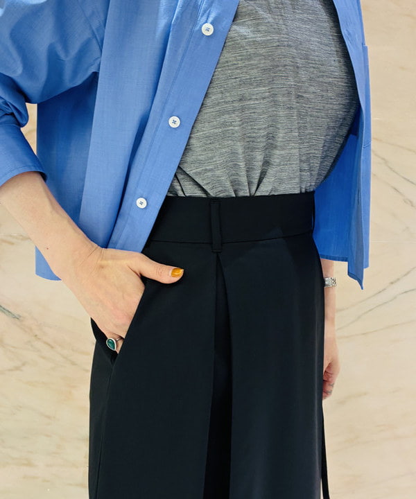 岩沢 珠代さんの「BEAMS WOMEN｜マニッシュ Iライン スカート .M」を使ったコーディネート