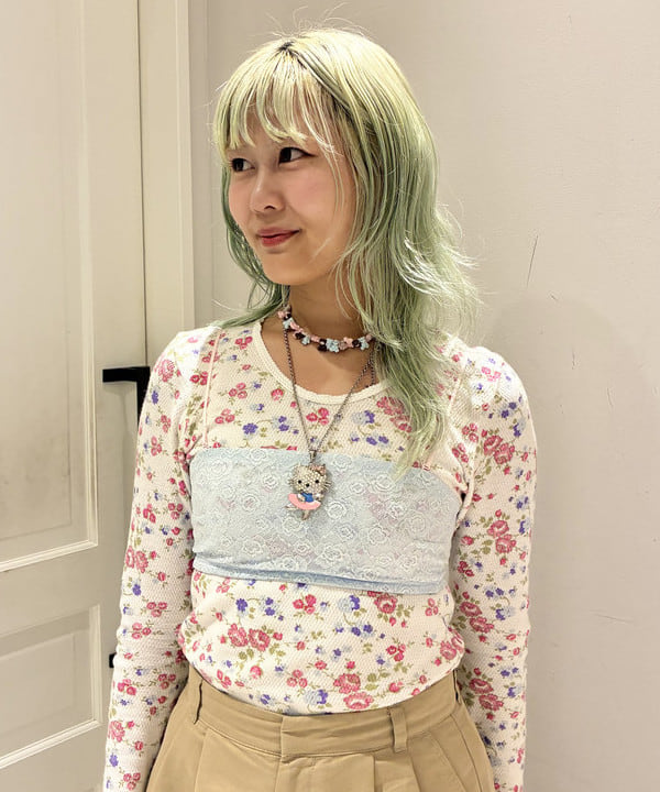 はっとりさんの「BEAMS WOMEN｜クロコ フラップ バッグ」を使ったコーディネート