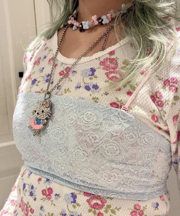 はっとりさんの「BEAMS WOMEN｜クロコ フラップ バッグ」を使ったコーディネート
