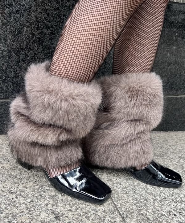 あさひさんの「BEAMS WOMEN｜フェイクファー ミニ スカート」を使ったコーディネート