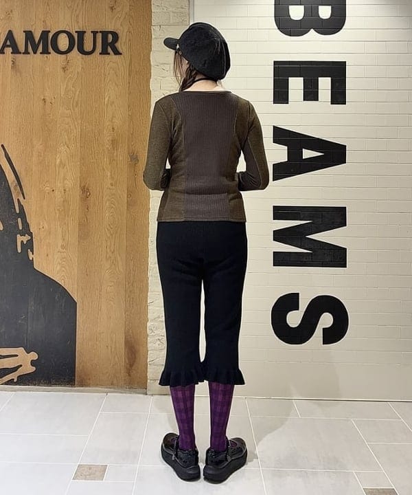 江口 息吹さんの「BEAMS WOMEN｜ラインストーン バッグ」を使ったコーディネート