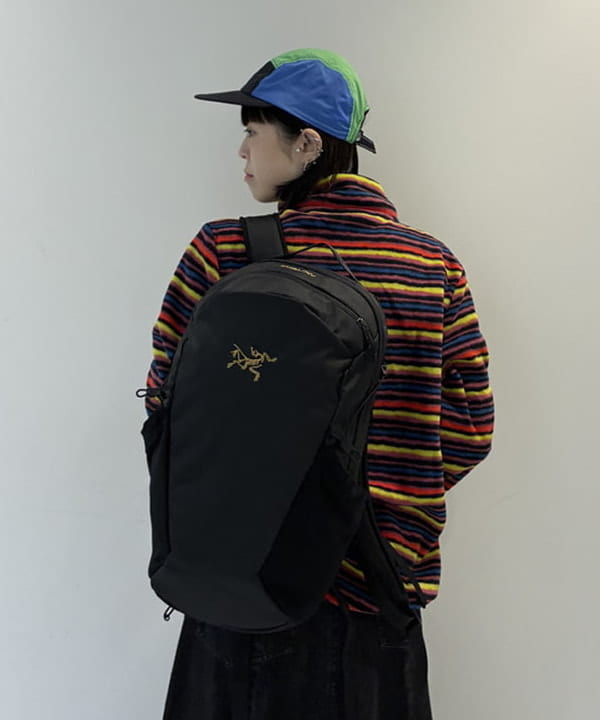 りかちょび/岸本梨佳さんの「BEAMS WOMEN｜BEAMS｜ARC&rsquo;TERYX / MANTIS 16 BACKPACK」を使ったコーディネート