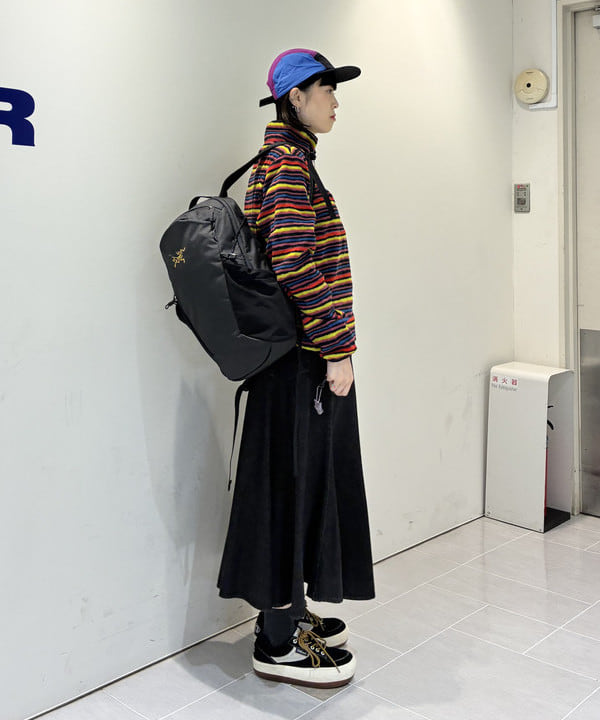 りかちょび/岸本梨佳さんの「BEAMS WOMEN｜BEAMS｜ARC&rsquo;TERYX / MANTIS 16 BACKPACK」を使ったコーディネート