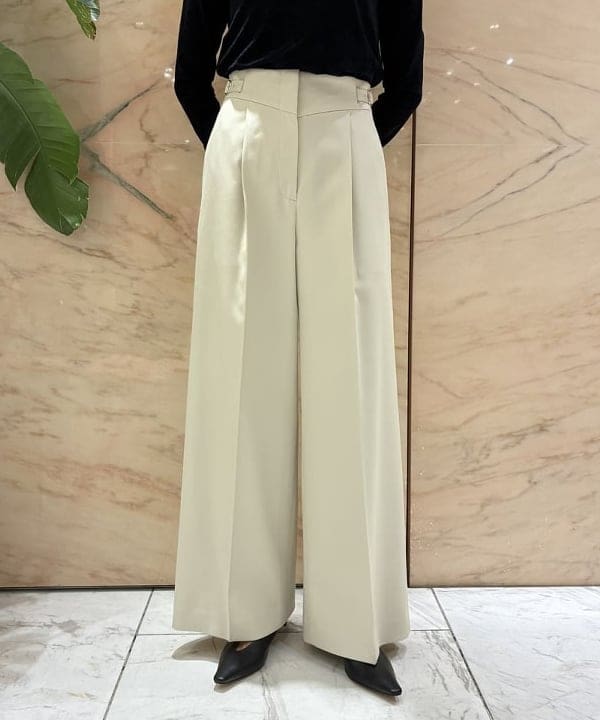 茂野 真楓さんの「BEAMS WOMEN｜シングル ブレスト ジャケット」を使ったコーディネート