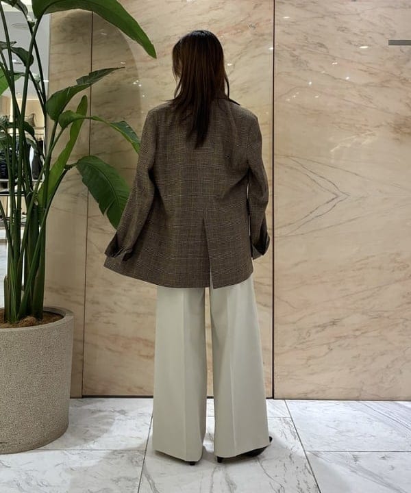 茂野 真楓さんの「BEAMS WOMEN｜シングル ブレスト ジャケット」を使ったコーディネート