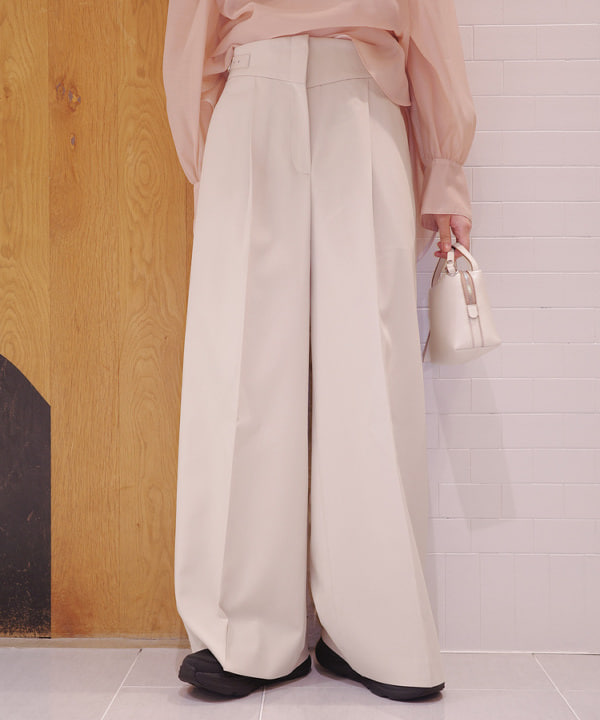 Joさんの「BEAMS WOMEN｜プレシャス ハイウエスト パンツ」を使ったコーディネート