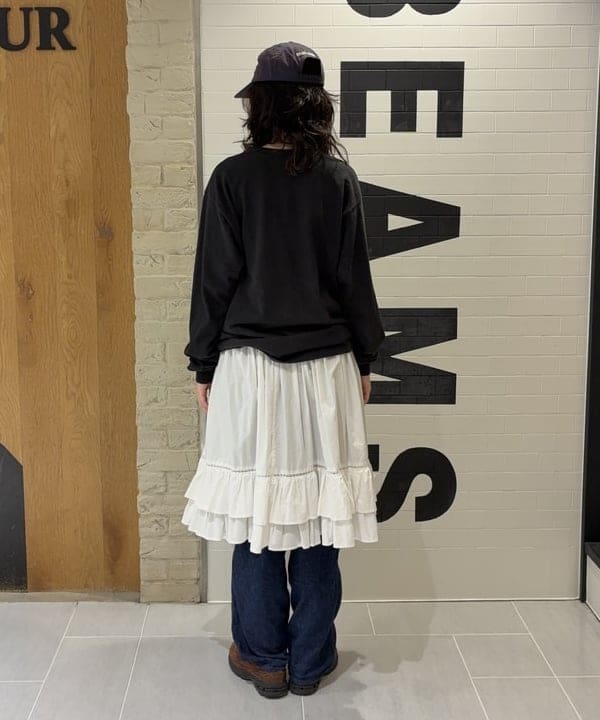 キラリさんの「BEAMS WOMEN｜フリル ティアード スカート」を使ったコーディネート