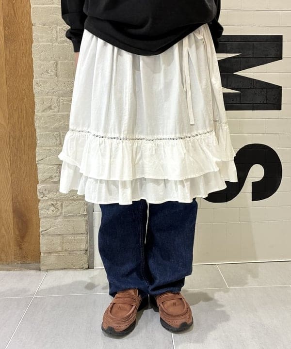 キラリさんの「BEAMS WOMEN｜フリル ティアード スカート」を使ったコーディネート