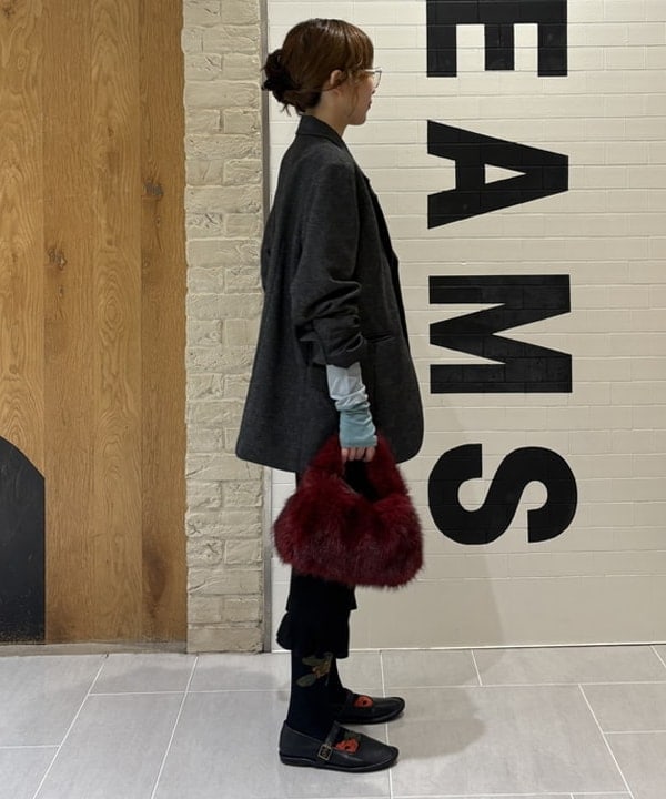 amaさんの「BEAMS WOMEN｜MIX フェイク ファー バッグ」を使ったコーディネート