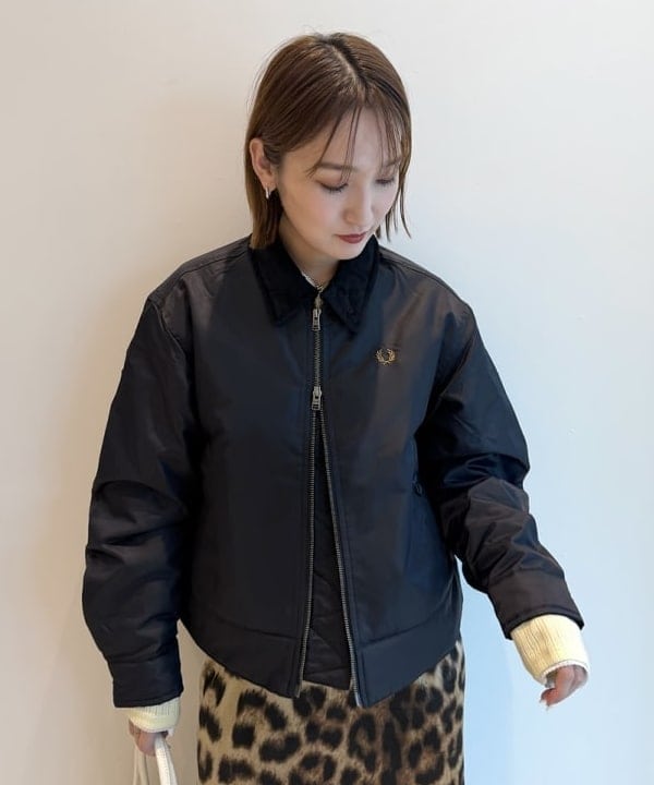 松本 佳菜子さんの「BEAMS WOMEN｜フェイク スエード コンビ バッグ」を使ったコーディネート