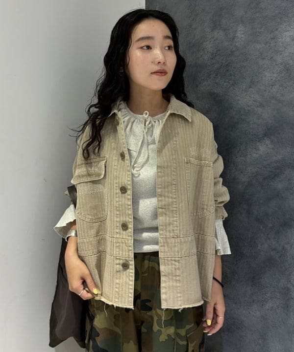 モモさんの「BEAMS WOMEN｜リブ フリル ギャザー ロング スリーブ」を使ったコーディネート