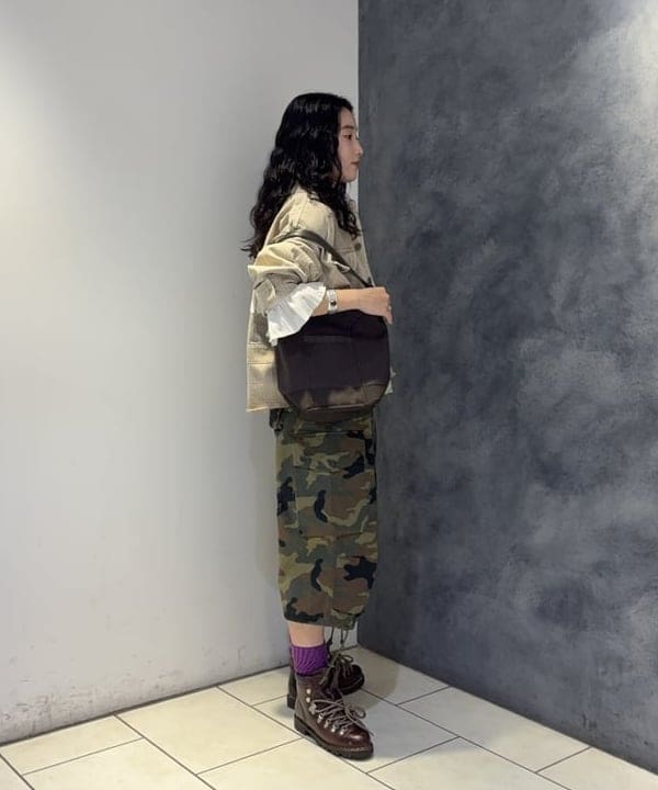 モモさんの「BEAMS WOMEN｜リブ フリル ギャザー ロング スリーブ」を使ったコーディネート