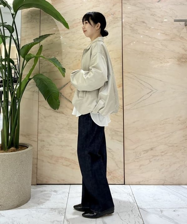 中丸　栞さんの「BEAMS WOMEN｜サテン パフ ブルゾン」を使ったコーディネート
