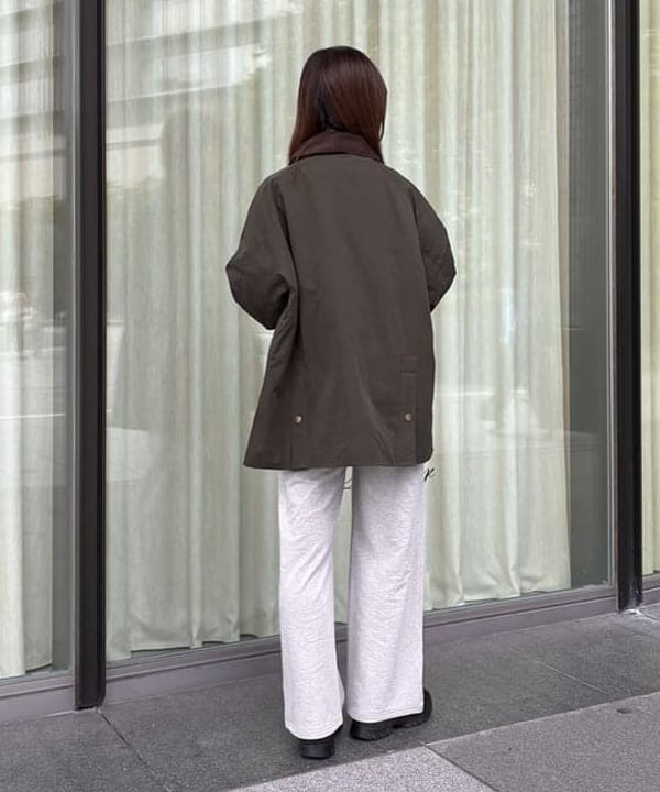 蒲原 捺美さんの「BEAMS WOMEN｜【別注】Barbour &times; Demi-Luxe BEAMS / BEDALE ジャケット」を使ったコーディネート