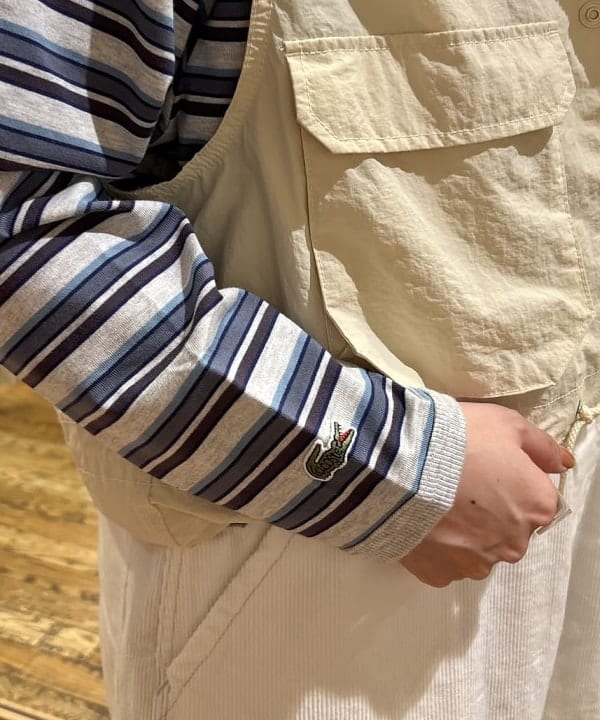 クロサワさんの「BEAMS WOMEN｜【別注】LACOSTE for BEAMS BOY / マルチ ボーダー Tシャツ」を使ったコーディネート