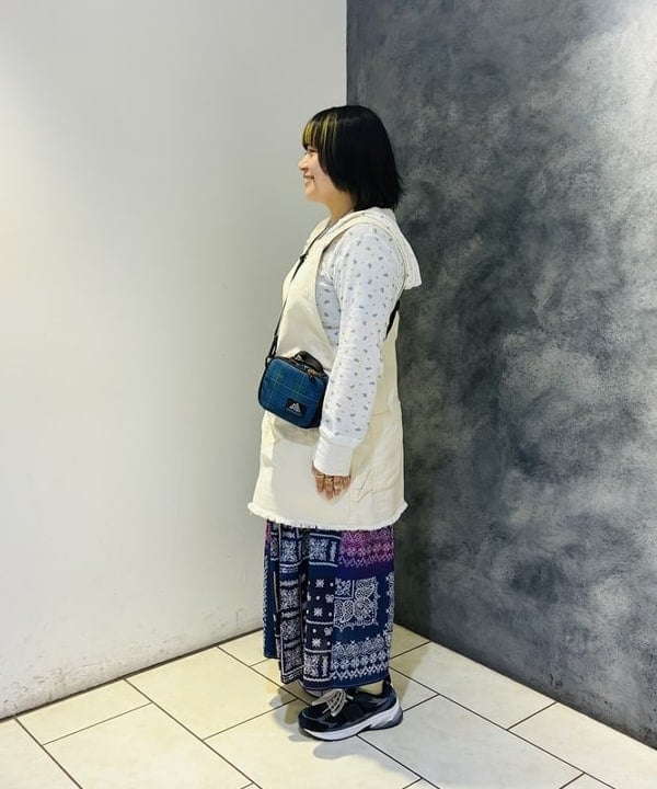 佐藤 歩さんの「BEAMS WOMEN｜【別注】Healthknit / ワッフル ボーダー Tシャツ」を使ったコーディネート