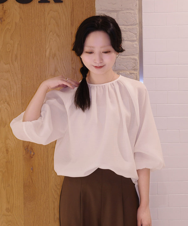 Joさんの「BEAMS WOMEN｜ジャガード ギャザー パフ ブラウス」を使ったコーディネート