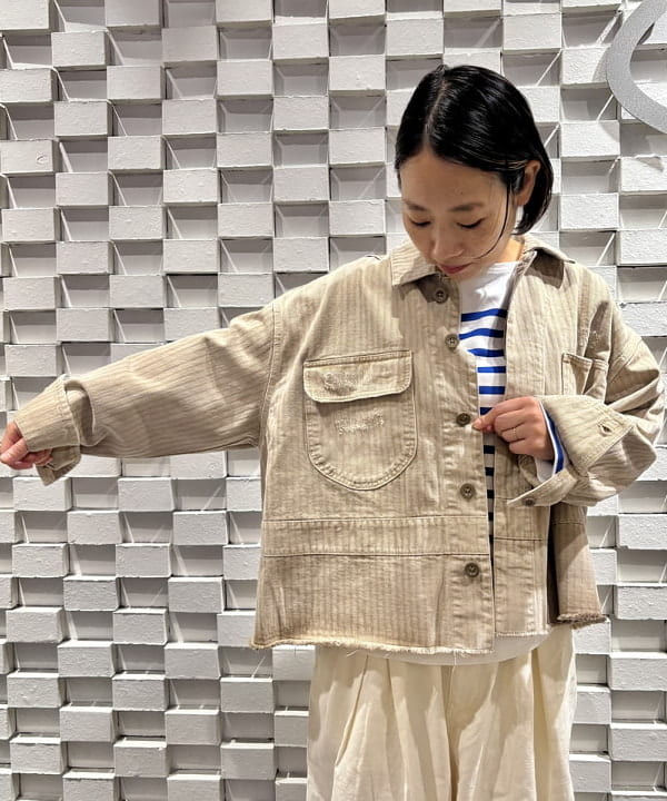 つぼさんの「BEAMS WOMEN｜maturely / バックサテン ミリタリーパンツ」を使ったコーディネート