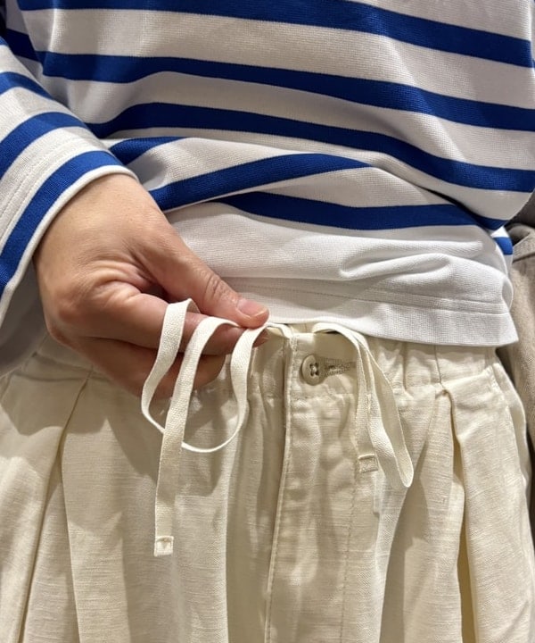つぼさんの「BEAMS WOMEN｜maturely / バックサテン ミリタリーパンツ」を使ったコーディネート